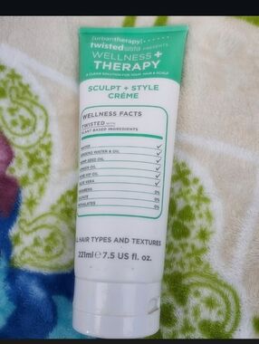 Twisted Sista Wellness + Therapy Sculpt + Style Crème